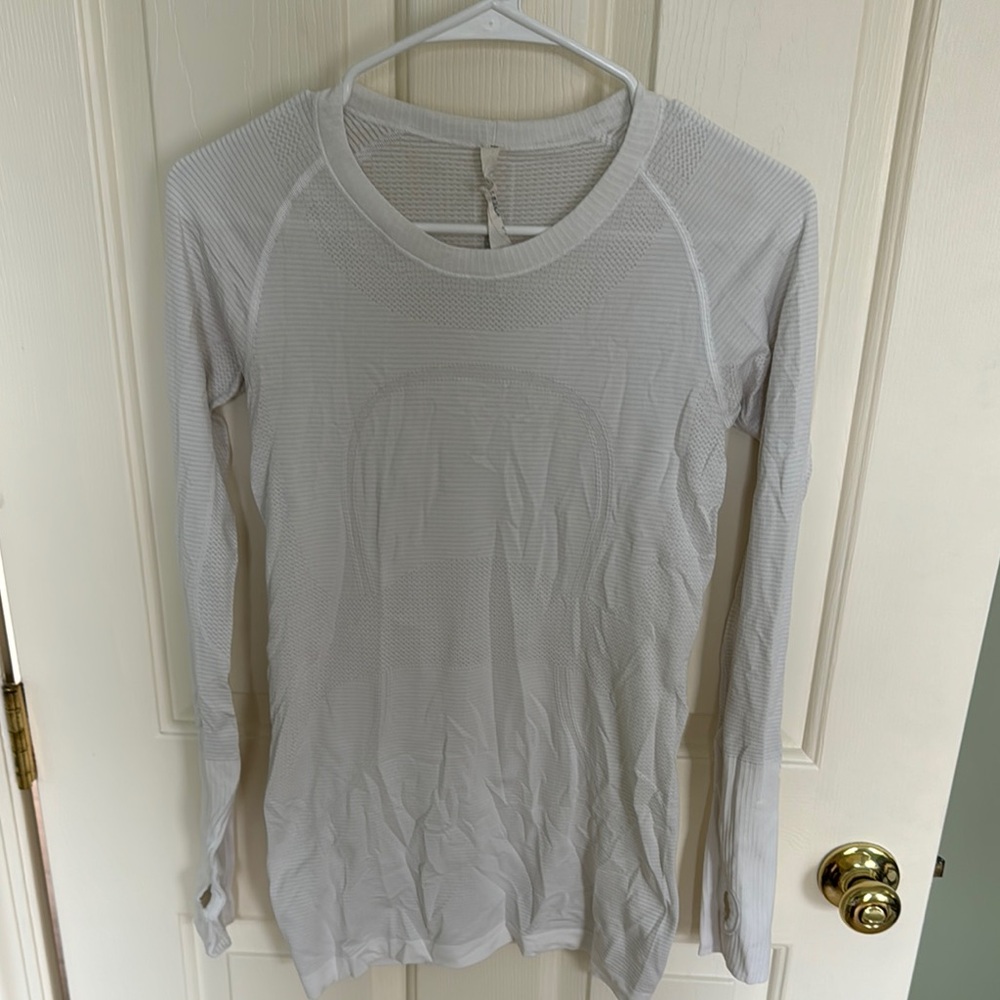 Women's White Long Sleeve Swiftly Tech Lulu Lemon Top